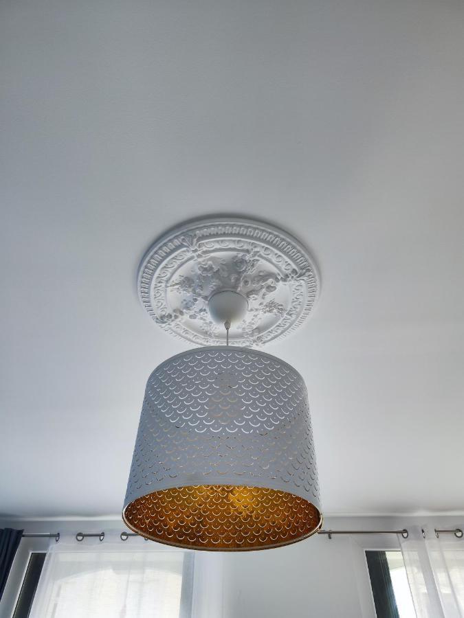 Bright And Modern 3-Bedroom Apartment, 90M2 With Air Condition, In 베지에 외부 사진